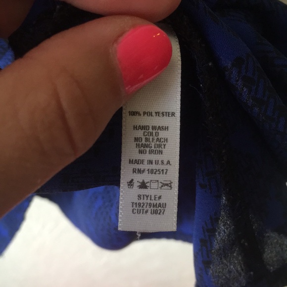 DONATED - Patterned ladder sleeve blouse - Picture 5 of 5